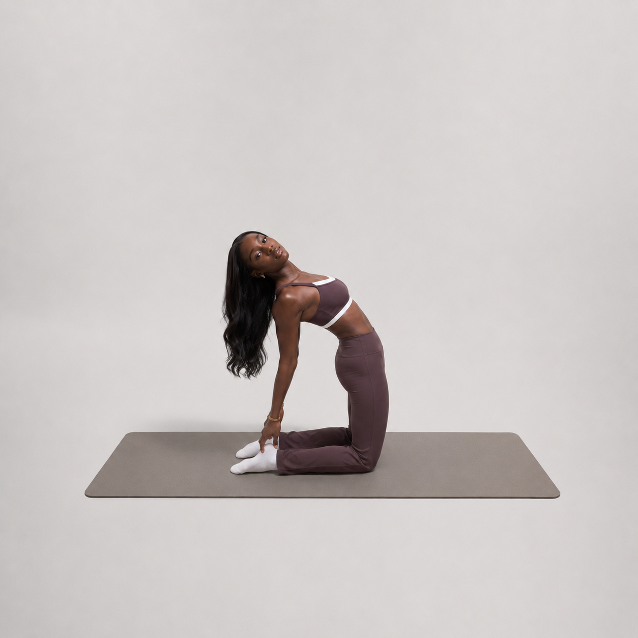 Gray - lifestyle image 4 