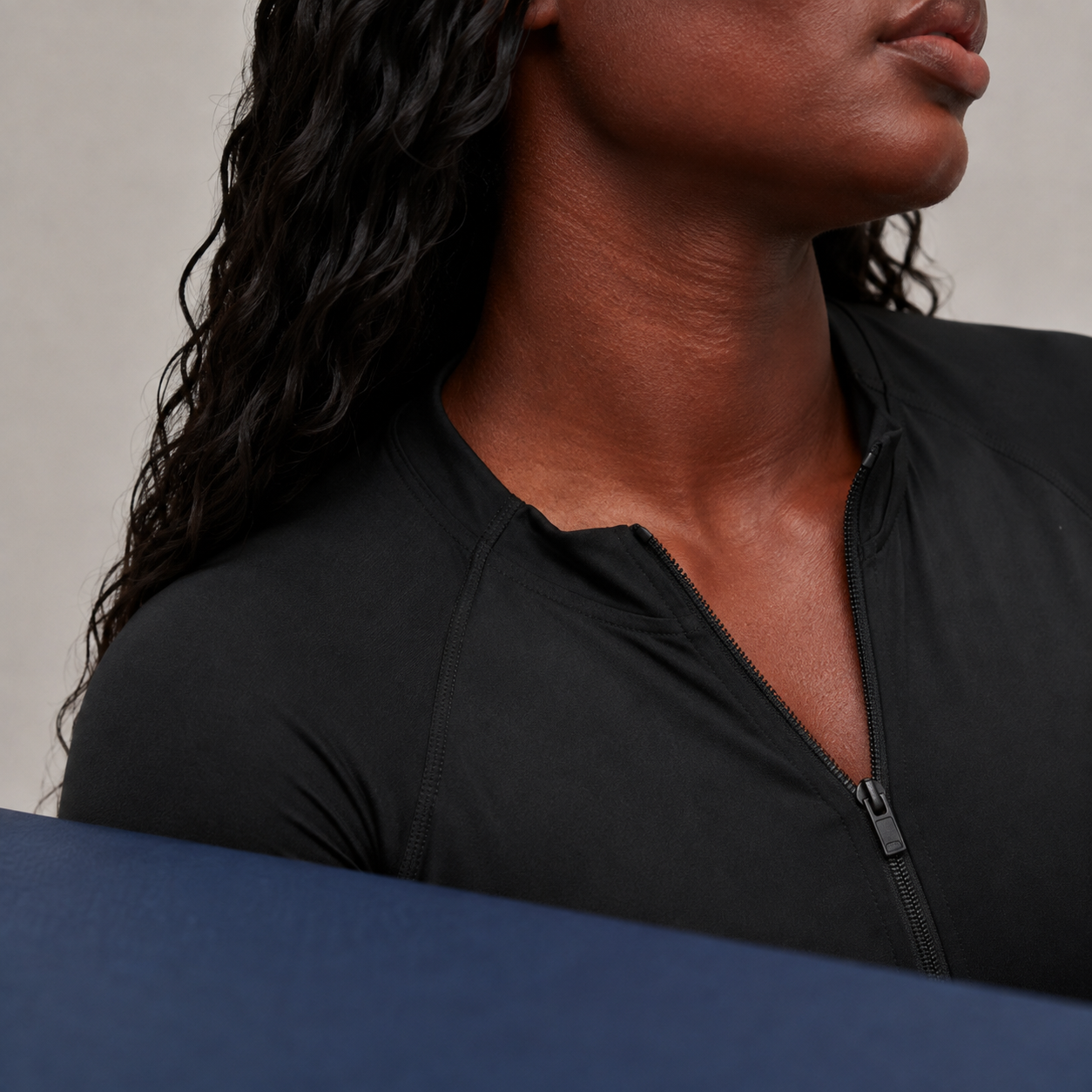 navy  - lifestyle image 5 
