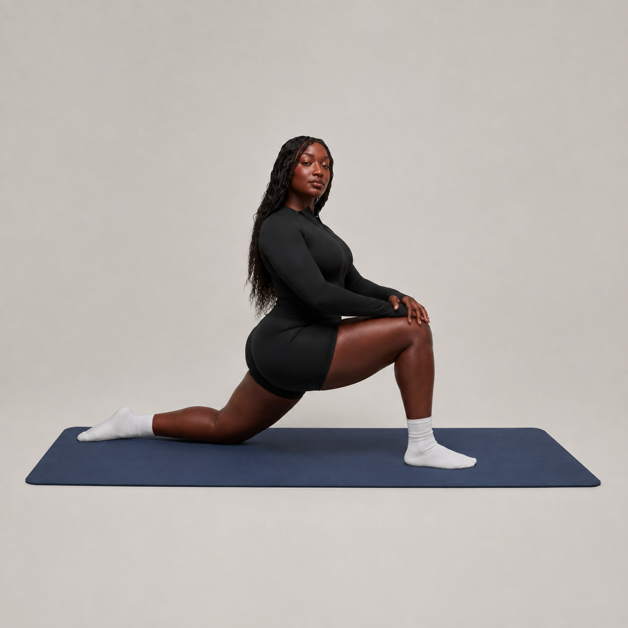 navy  - lifestyle image 1